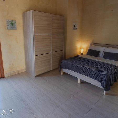 Hellios Villa Qala Екстериор снимка